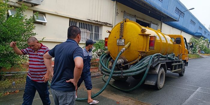 Dịch vụ hút hầm cầu Tân Uyên không đục phá