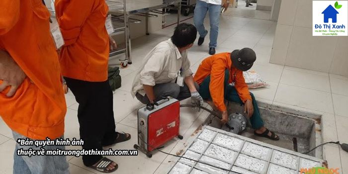 Thông cống nghẹt giá rẻ tại quận Tân Phú TP HCM phục vụ nhiệt tình tận tâm 