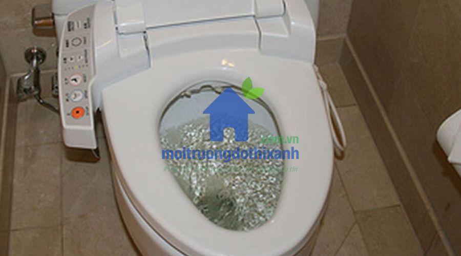 bể phốt tự hoại bị đầy có dấu hiệu nước xả chậm