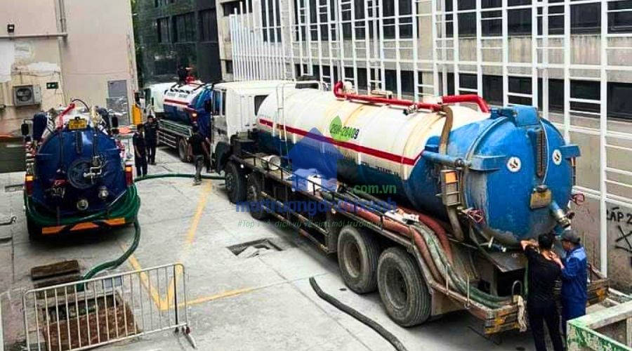 hút bể phốt bao nhiêu tiền một khối