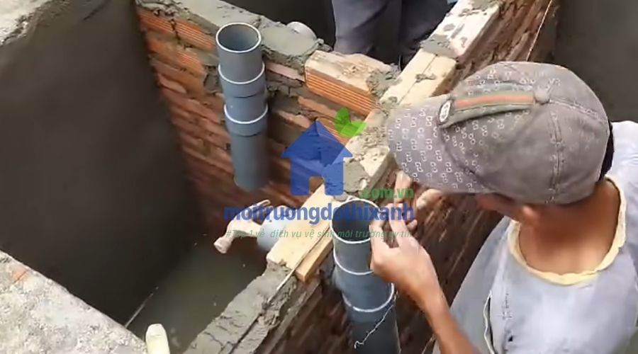quy trình xử lý mùi hôi hầm cầu bể phốt hiệu quả