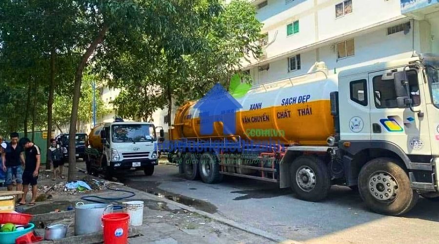 Xe hút bể phốt 7 khối hiện đại, thân thiện môi trường.