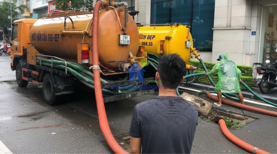 Dịch vụ hút bể phốt tại Ninh Bình sử dụng xe bồn công suất lớn