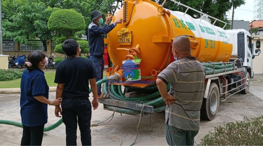 Hút bể phốt tại Hai Bà Trưng nhanh, sạch, giá rẻ nhất