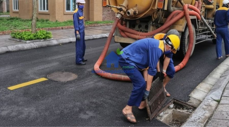 Hút bể phốt tại Hoàn Kiếm trọn gói giá rẻ - Hút sạch đáy