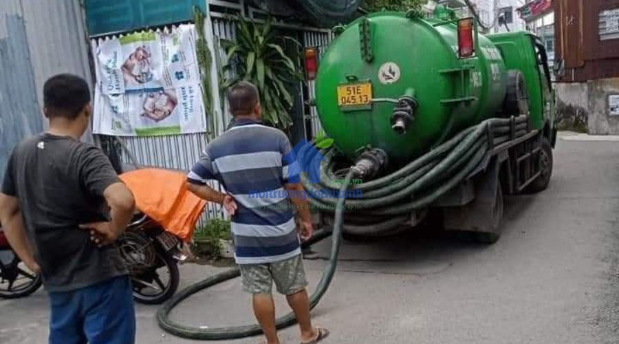 Dịch vụ hút bể phốt tại Ninh Bình bằng xe bồn môi trường chuyên nghiệp