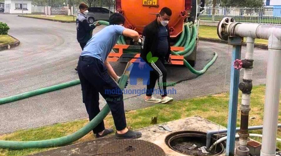 Rút hầm cầu quận 3 không đục phá bảo hành dài hạn