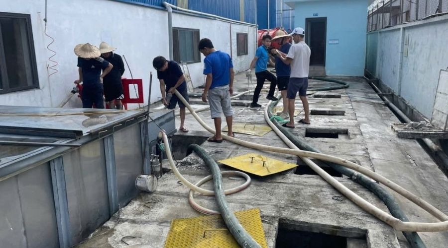 thi công hút bể phốt vi sinh đúng chuẩn 