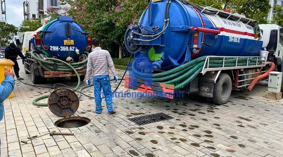 hút bể phốt một lần bao nhiêu tiền