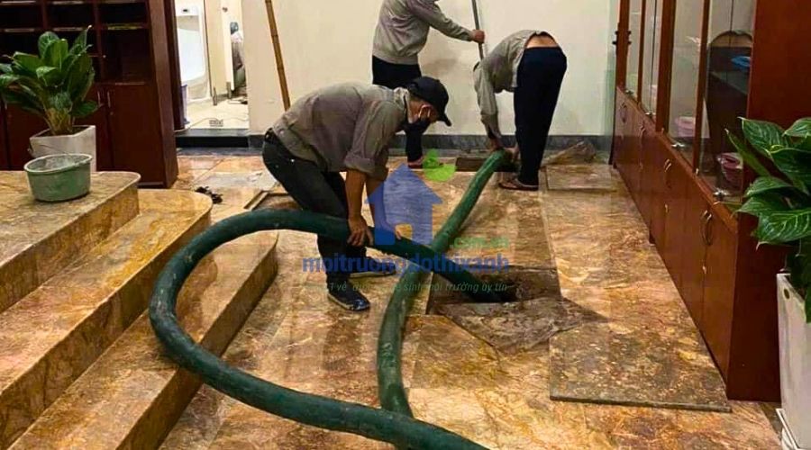 Kinh nghiệm thực tế và giải pháp khi bắt buộc phải xây bể phốt dưới bếp