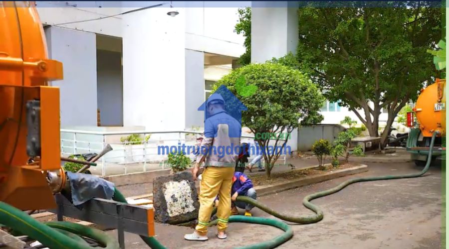 dịch vụ hút hầm cầu chuyên nghiệp