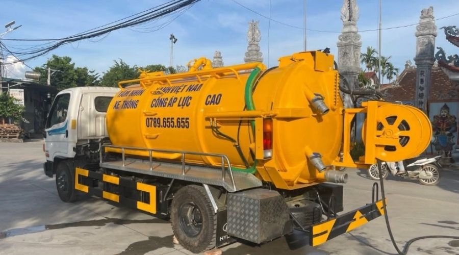 Hút bể phốt chân không không đục phá