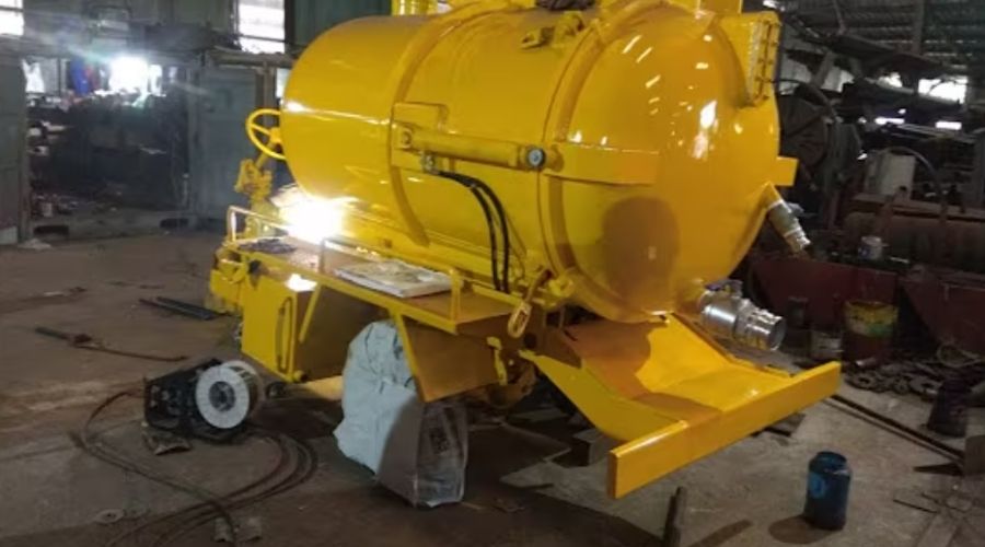 Máy hút bể phốt