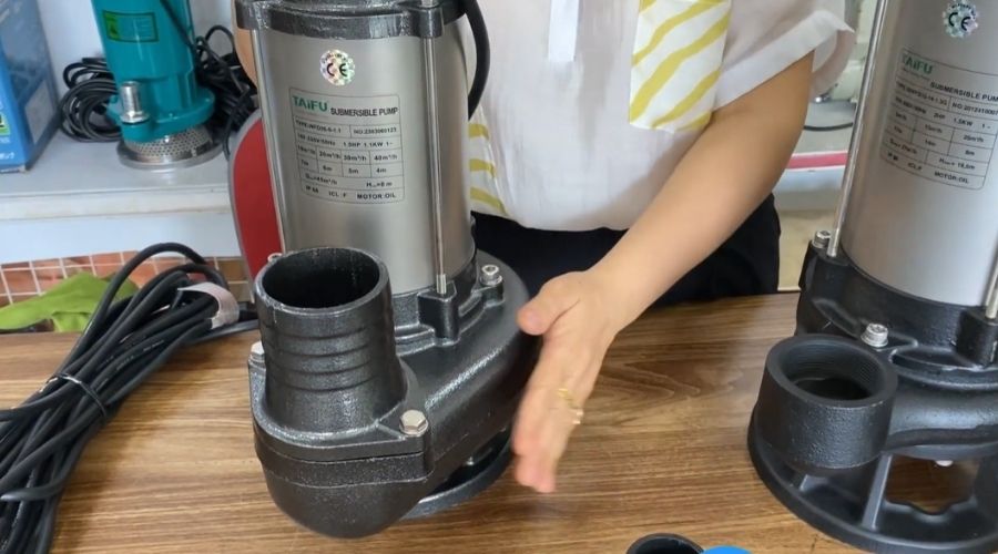 máy hút hầm cầu bể phốt mini