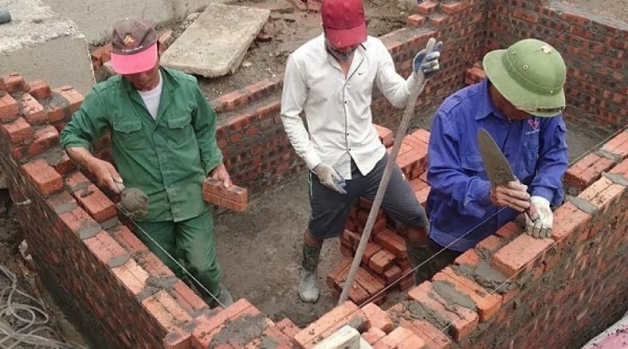 bể phốt tường 10 hay 20 thì chuẩn