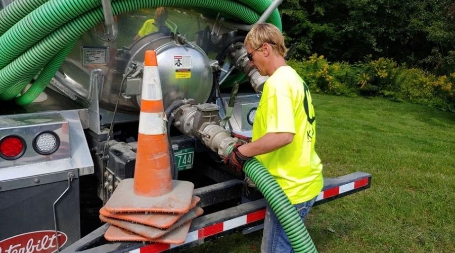 Ống hút bể phốt cỡ lớn dùng trong công trình công nghiệp