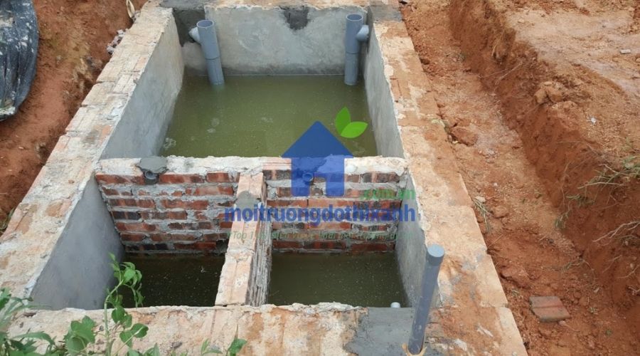 Vị trí ống chờ hút bể phốt dễ dàng cho việc nạo hút định kỳ