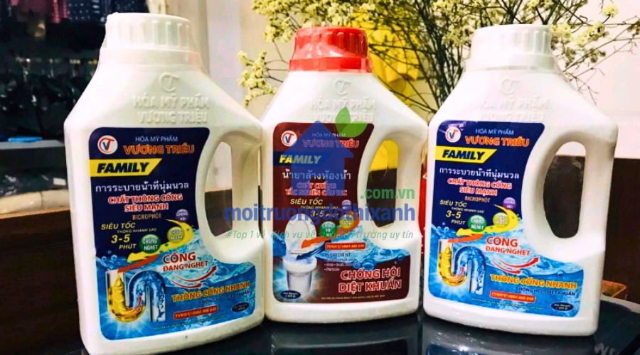 Thông tắc bằng hóa chất chuyên dụng
