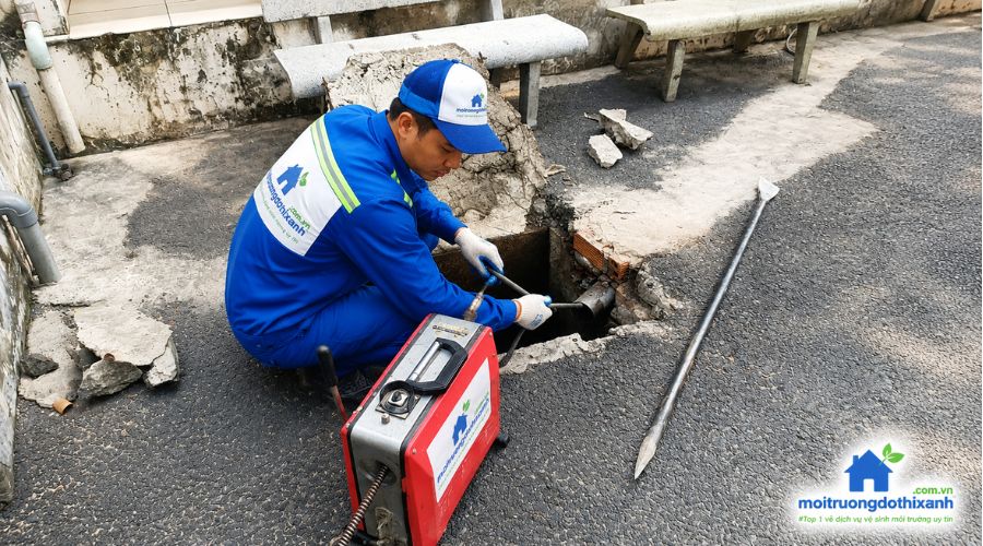 Thông tắc cống cho nhà dân tại Mỹ Đình
