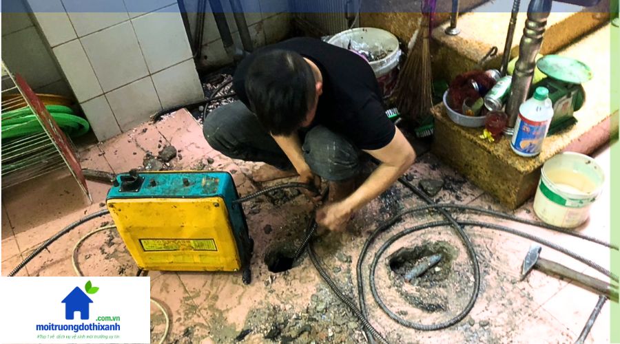 Giải pháp tự thông cống hiệu quả tại nhà bằng dây lò xo