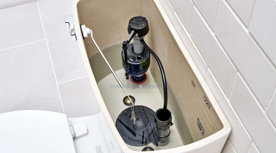 Cách tháo két nước bồn cầu cũ