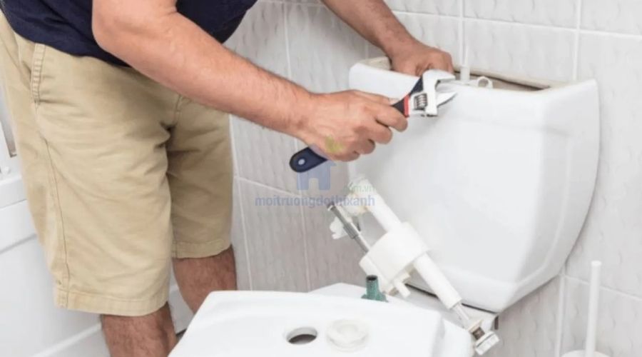 Lưu ý quan trọng khi thay két nước bồn cầu