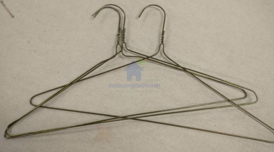 Sử dụng móc phơi quần áo tự chế