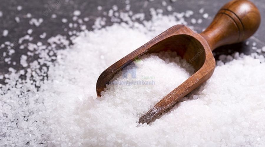 cách thông tắc bồn cầu bằng muối ăn