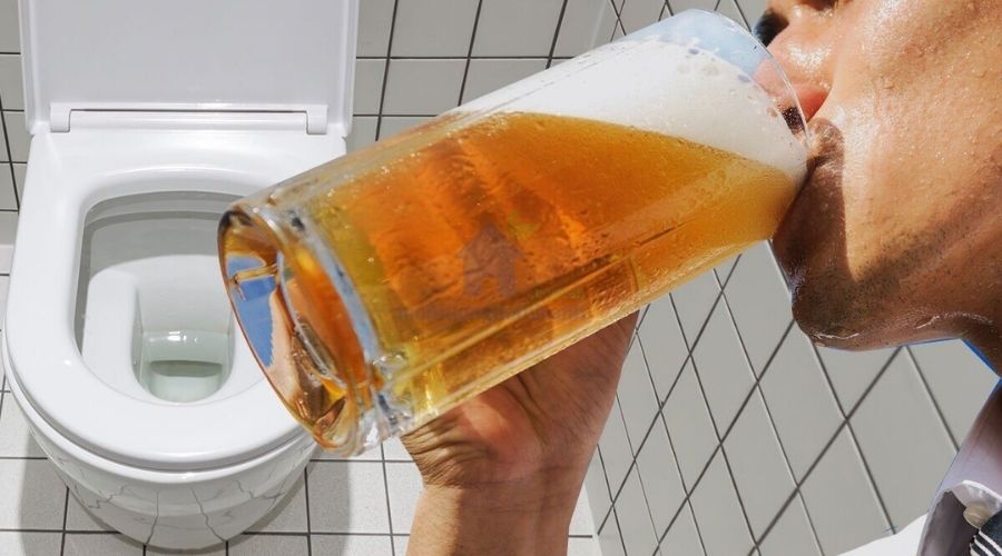 Hướng dẫn chi tiết cách thông tắc bồn cầu bằng bia