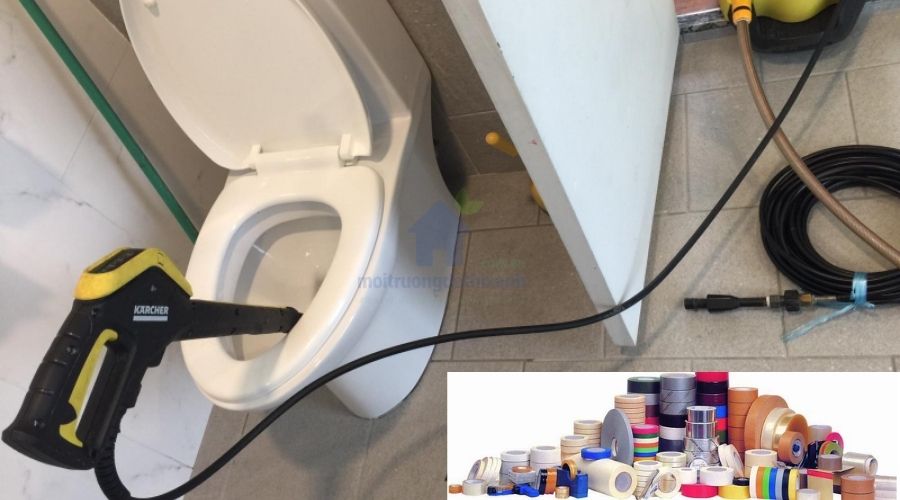 Cách xử lý bồn cầu nghẹt bằng máy rửa xe