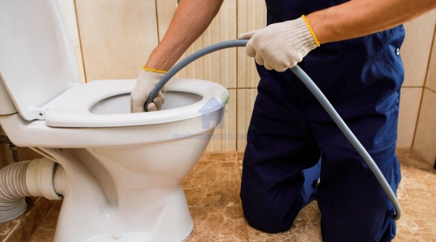 Hướng dẫn thông bồn cầu bằng máy rửa xe cực đơn giản