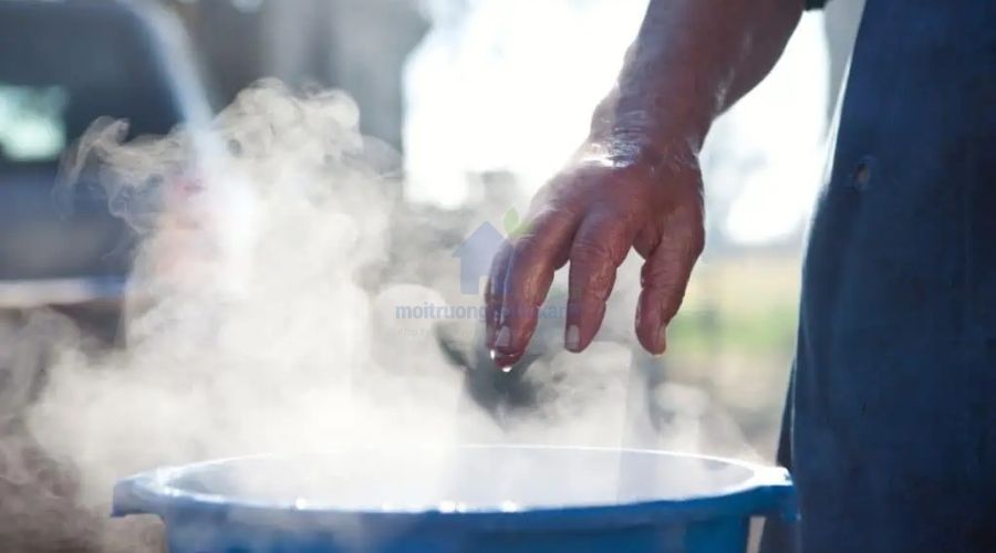 Xử lý bồn cầu tắc do giấy vệ sinh tại nhà