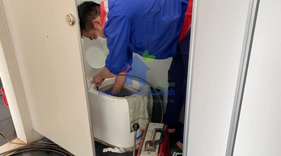 Hướng dẫn xử lý bồn cầu tắc nhẹ tại nhà ở Hải Dương