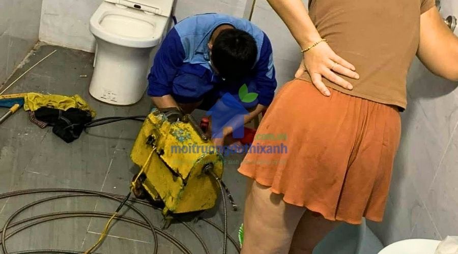 Dịch vụ xử lý bồn cầu nghẹt ở Cầu Giấy Hà Nội