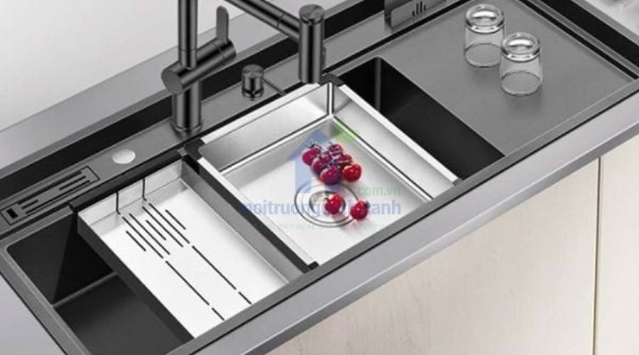 So sánh bồn rửa bát đơn và đôi khi thiết kế căn bếp hiện đại