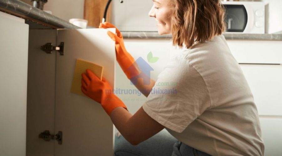 Cách khử mùi trong tủ bếp dưới bồn rửa chén hiệu quả nhất