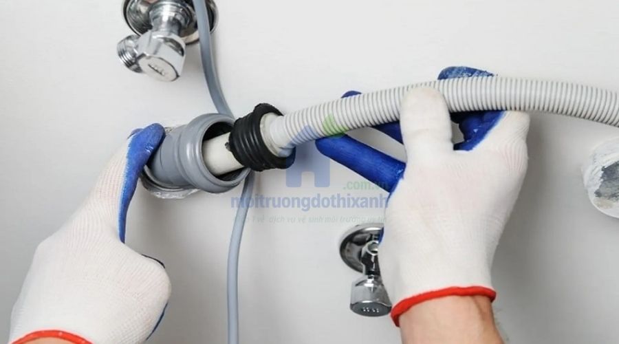 Cách thông bồn rửa chén bị nghẹt mỡ đơn giản