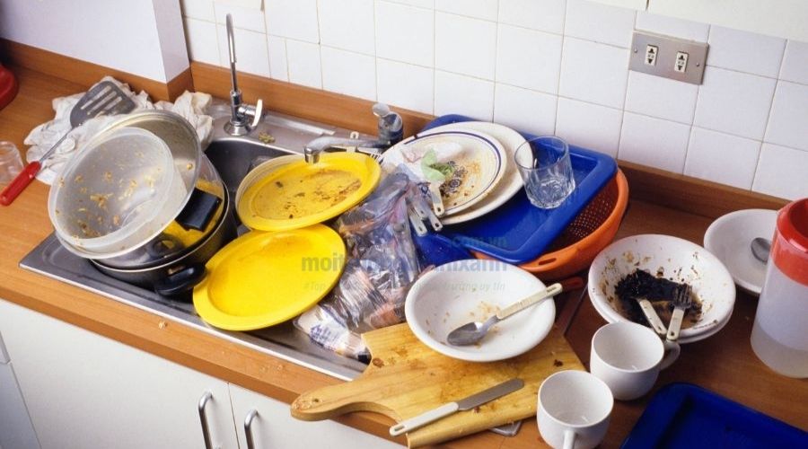 Mẹo xử lý bồn rửa chén bị tắc thoát nước chậm