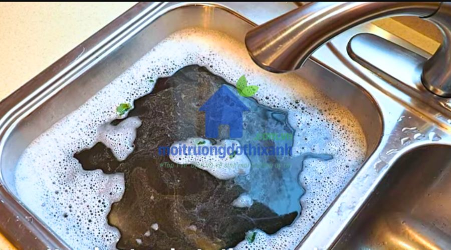 Thông bồn rửa bát bằng muối hiệu quả tại nhà