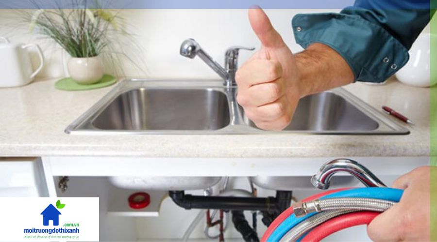 Móc quần áo giúp xử lý tắc nghẽn nhẹ tại nhà