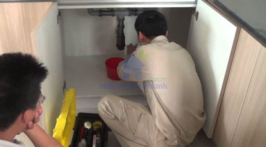 Quy trình sửa chữa bồn rửa chén rỉ nước